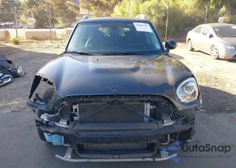 2018 Mini Countryman Cooper S z USA, uszkodzony, nr VIN WMZYT3C34J3E93637